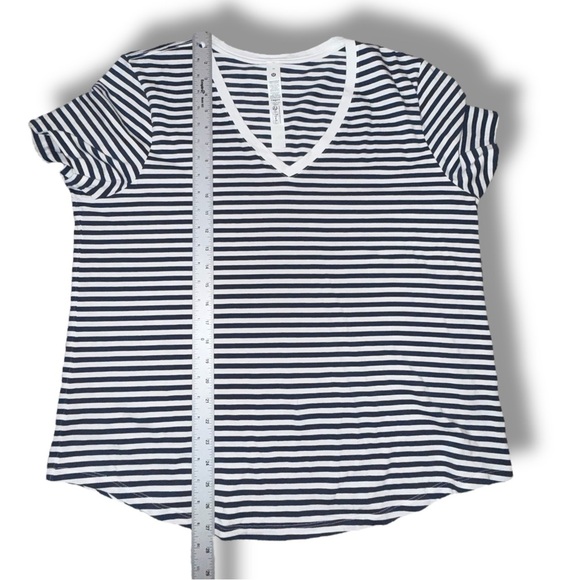 LULULEMON Love V-Neck - 14 Narrow Bold Stripe Club Blue/White - Picture 9 of 12